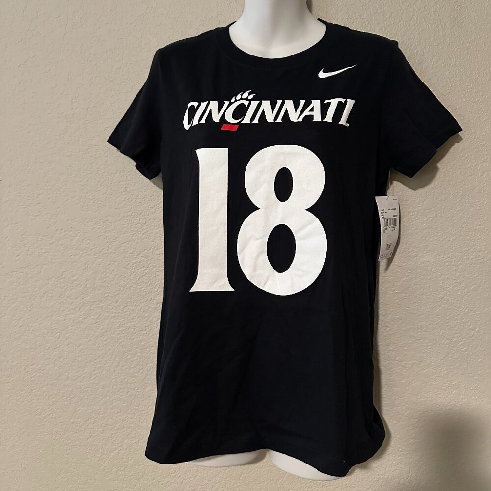 NWT Nike Tee Women Travis Kelce Cincinnati Bearcats 18 Black Size Small